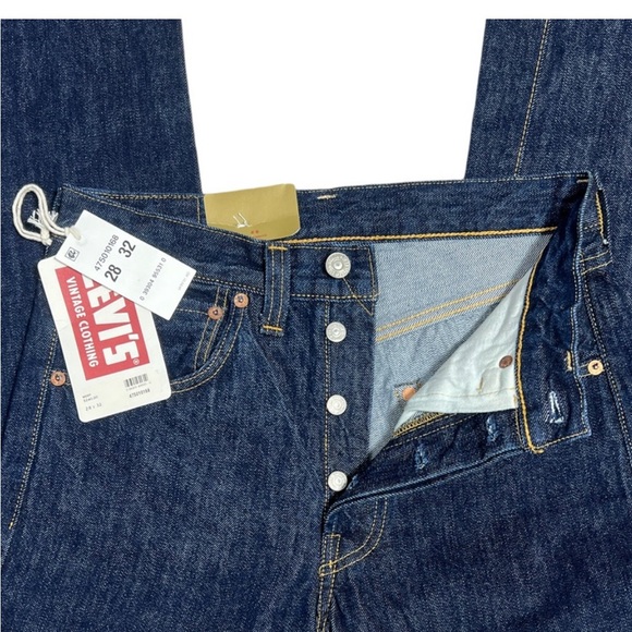 Levi's Vintage Clothing
1947 501 ORIGINAL FIT SELVEDGE JEANS Reproduction 28x32 - Picture 4 of 12